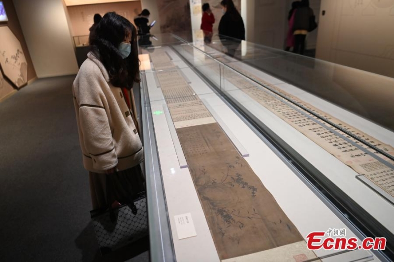 Αυθεντικά αριστουργήματα της αρχαίας εμβληματικής φιγούρας του Σου Σι εκτίθενται στο Μουσείο του Σετσουάν