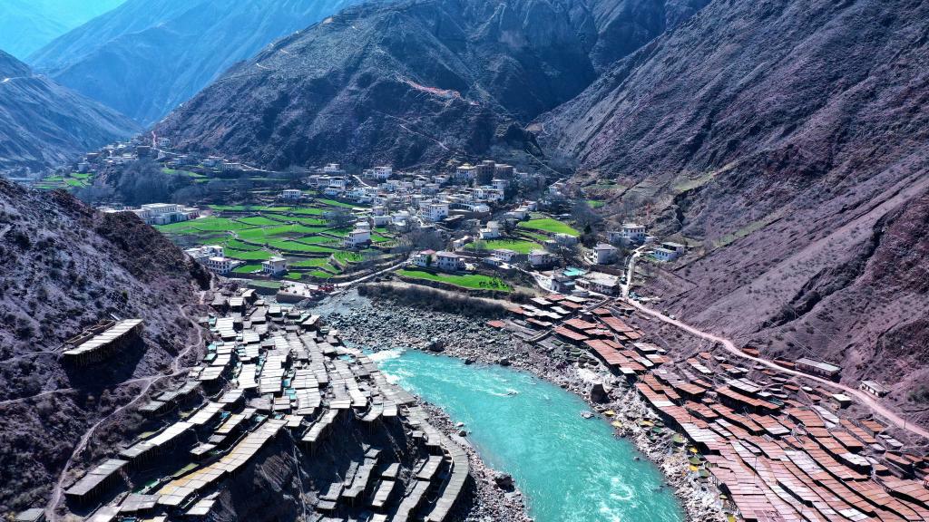 Κάμντο, Θιβέτ: Γιαντζίνγκ, η αρχαία αλυκή χιλιάδων ετών