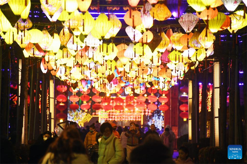 Οι Κινέζοι γιορτάζουν το Φεστιβάλ των Φαναριών