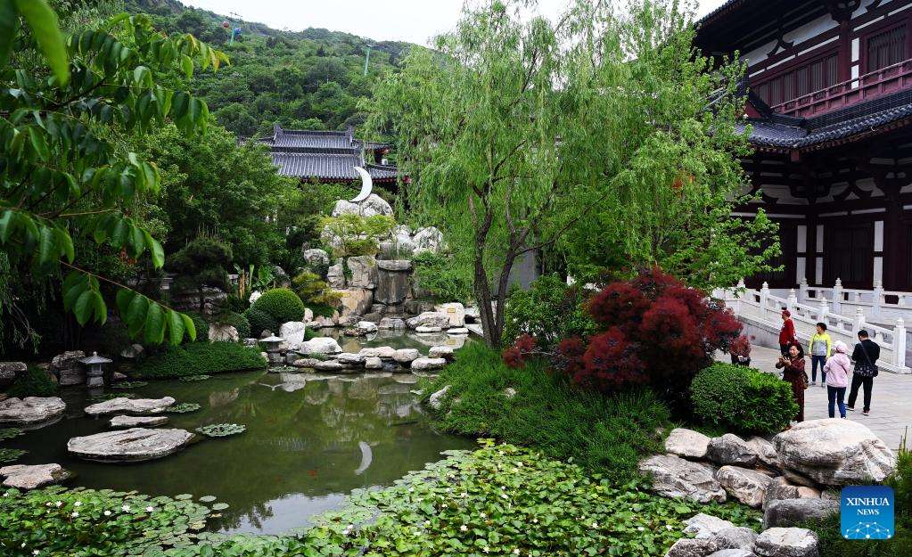 Γραφική περιοχή Παλάτι Χουατσίνγκ στο Σι’αν της ΒΔ Κίνας