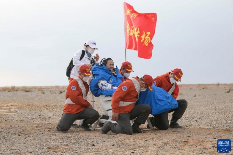 Κινέζοι αστροναύτες επιστρέφουν στη Γη με καρποφόρα πειραματικά αποτελέσματα