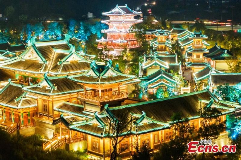 Εκθαμβωτική αρχαία πόλη αναπαράγει το ένδοξο τοπίο στην πόλη Ναντζίνγκ