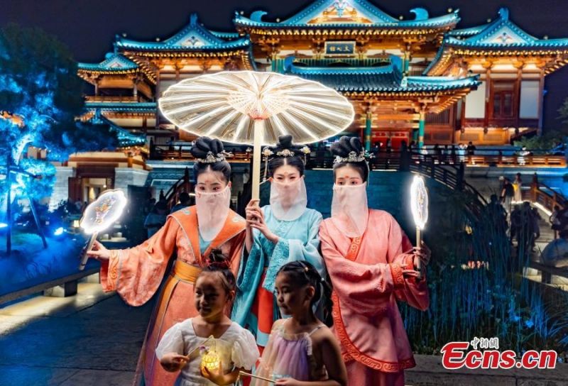 Εκθαμβωτική αρχαία πόλη αναπαράγει το ένδοξο τοπίο στην πόλη Ναντζίνγκ