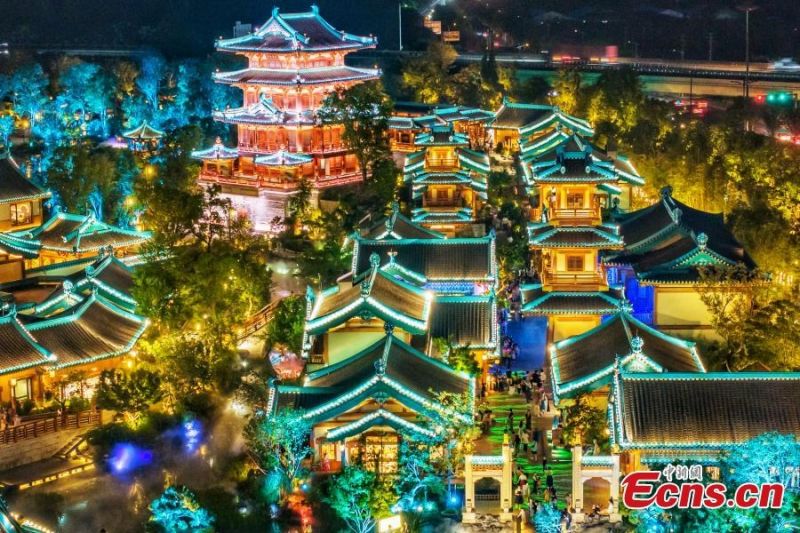 Εκθαμβωτική αρχαία πόλη αναπαράγει το ένδοξο τοπίο στην πόλη Ναντζίνγκ