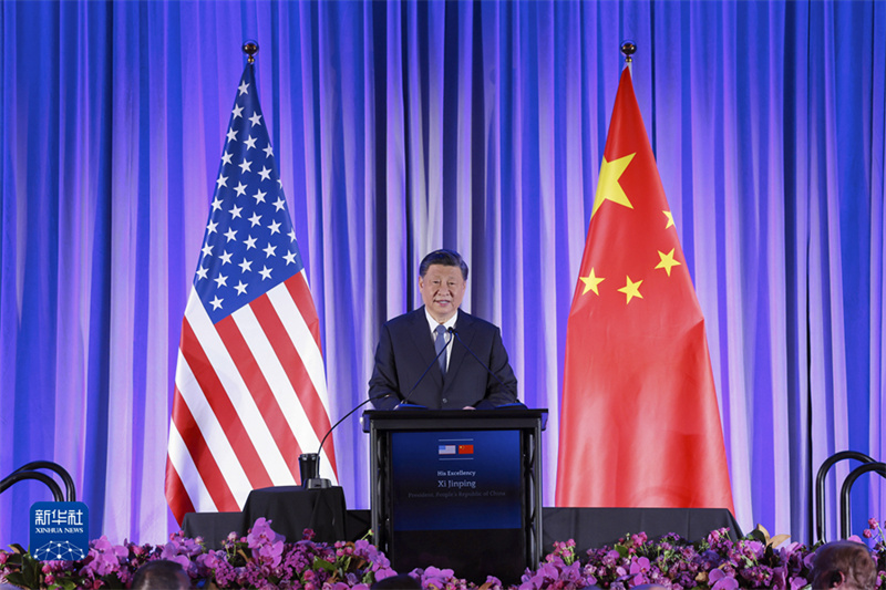 Ο Κινέζος Πρόεδρος Σι Τζινπίνγκ εκφωνεί ομιλία στο δείπνο καλωσορίσματος από φιλικές οργανώσεις στις Ηνωμένες Πολιτείες