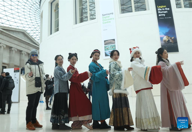 Οι λάτρεις του Χανφού δείχνουν τη γοητεία του κινεζικού παραδοσιακού πολιτισμού στο Λονδίνο