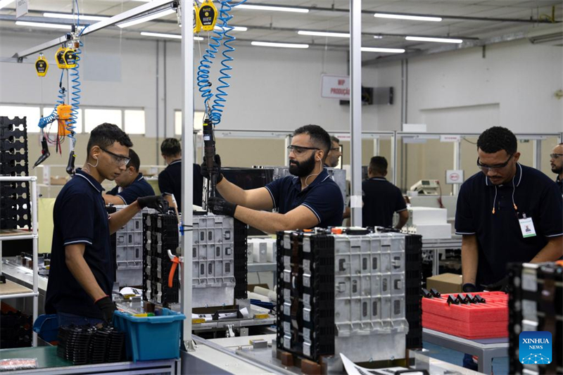 Μια ματιά στο εργοστάσιο μπαταριών της εταιρείας BYD στη Βραζιλία