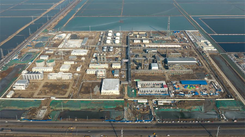Το μεγάλο έργο στη Θάλασσα Μποχάι της Κίνας ξεκινά την παράδοση φυσικού αερίου