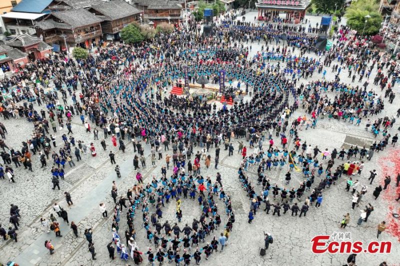 Το Φεστιβάλ Σάμα γιορτάζεται στο Γκουιτζόου