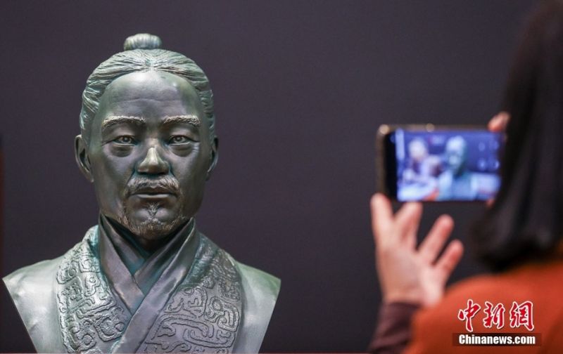 Παρουσιάστηκε για πρώτη φορά η τρισδιάστατη αποκατάσταση ενός αγάλματος αξιωματούχου της δυναστείας των Τσιν πριν από δύο χιλιάδες χρόνια