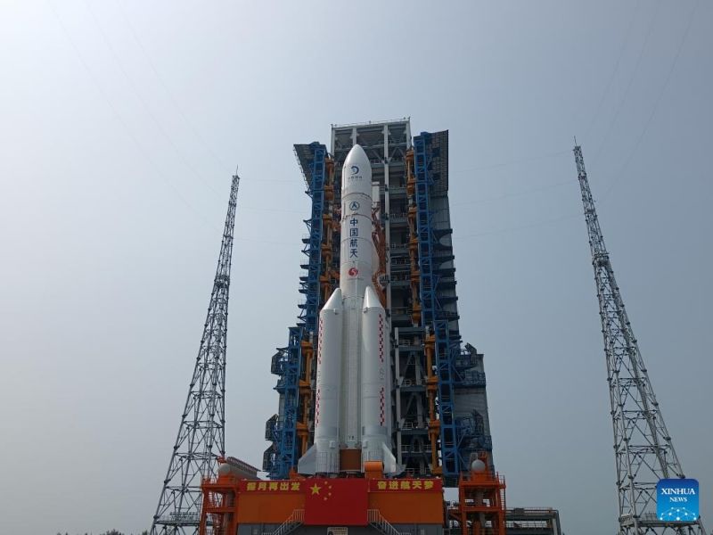 Η Κίνα ετοιμάζεται να εκτοξεύσει τον σεληνιακό ανιχνευτή Chang'e-6