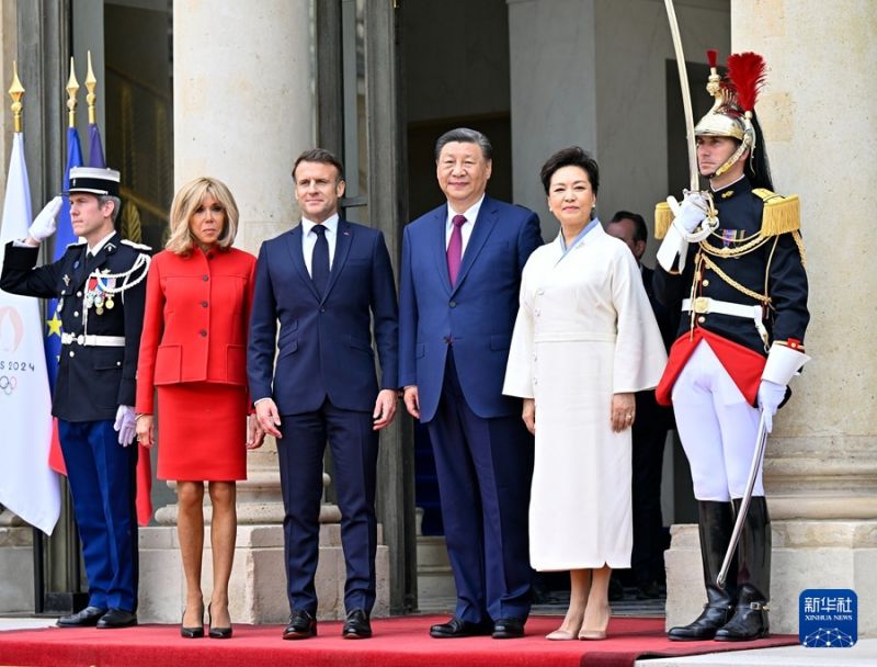 Ο πρόεδρος Σι Τζινπίνγκ είχε συνομιλίες με τον πρόεδρο Μακρόν