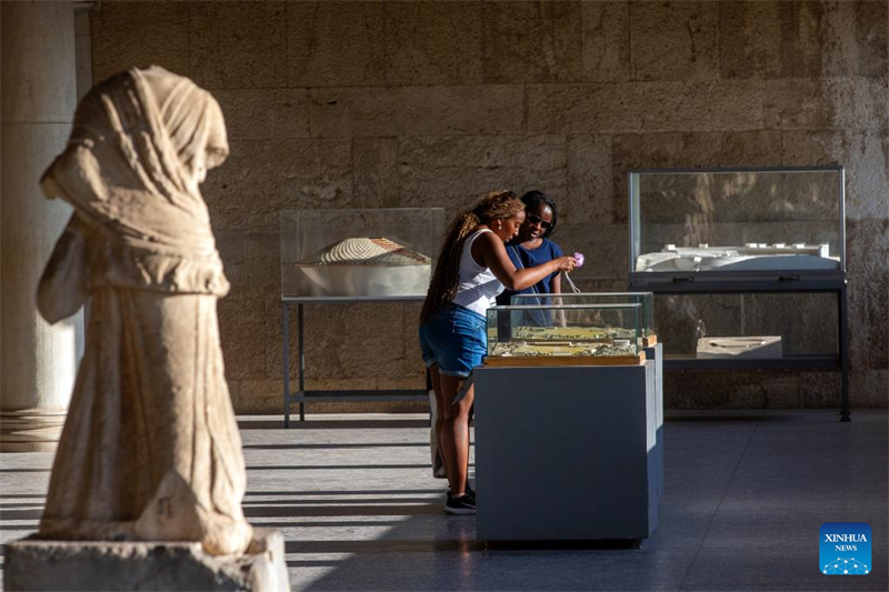 Τα έσοδα από τον ελληνικό τουρισμό αυξήθηκαν κατά 12,2% το πρώτο εξάμηνο του 2024