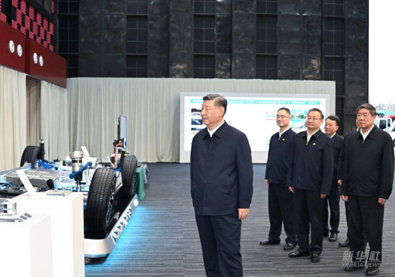 Ο Πρόεδρος Σι Τζινπίνγκ επιθεωρεί την επαρχία Ανχούι της ανατολικής Κίνας
