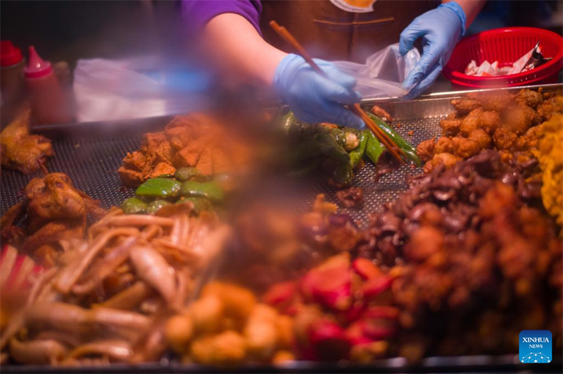 [Φωτορεπορτάζ] Λαχταριστό street-food από στις γειτονιές του Μακάο