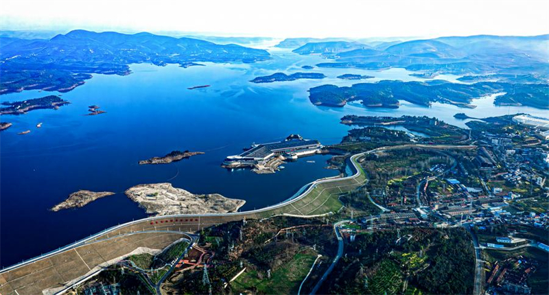 Το γιγαντιαίο έργο εκτροπής επιφανειακών υδάτων στην Κίνας κλείνει τα πρώτα 10 χρόνια λειτουργίας του