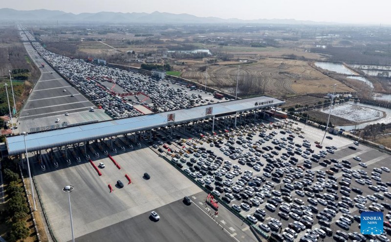 Στιγμιότυπα της σημερινής ειδησιογραφίας στην Κίνα
