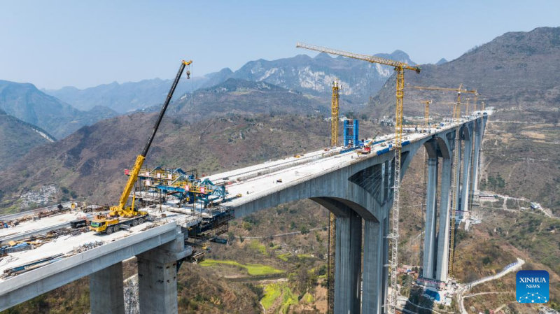 Σε τελική φάση η κατασκευή της γέφυρας Liuzhi grand στην νοτιοδυτική Κίνα