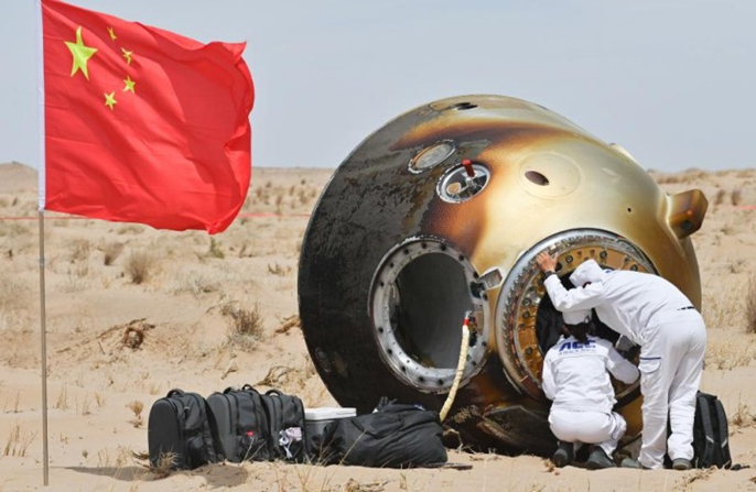 Επιτυχημένη επιστροφή της αποστολής Shenzhou-19: Οι τρεις αστροναύτες πάτησαν Γη σώοι και αβλαβείς