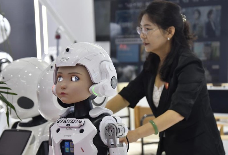 Το Παγκόσμιο Συνέδριο Ρομποτικής για το 2025 παρουσιάζει την τεχνολογία ενσωματωμένης νοημοσύνης και τα ανθρωποειδή ρομπότ