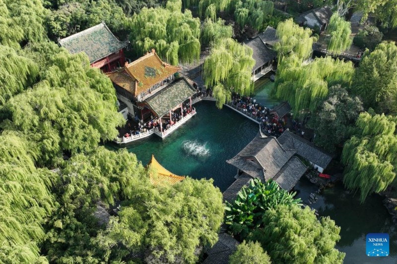 Φθινοπωρινά τοπία σε όλη την Κίνα