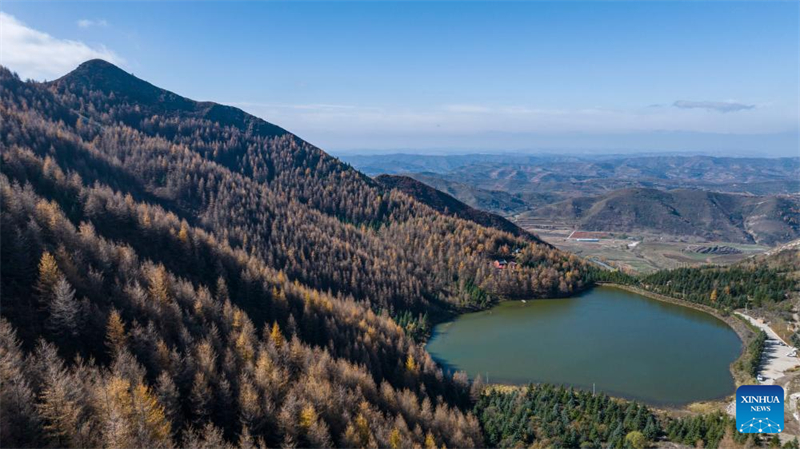 Φθινοπωρινό τοπίο του Βουνού Λιοουπανσάν στην Αυτόνομη Περιοχή Νινγκσιά