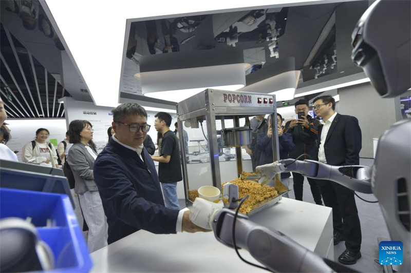 Μια ματιά στα ανθρωποειδή ρομπότ στην πόλη Σεντζέν