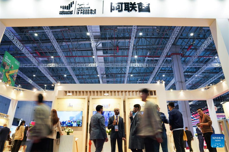 Μια ματιά στα περίπτερα των τιμώμενων χωρών-επισκεπτών στην 8η Διεθνή Έκθεση Εισαγωγών της Κίνας