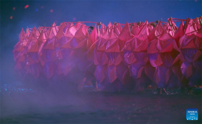 H τελετή έναρξης των 15ων Εθνικών Αγώνων της Κίνας πραγματοποιήθηκε στην πόλη Γκουανγκτζόου