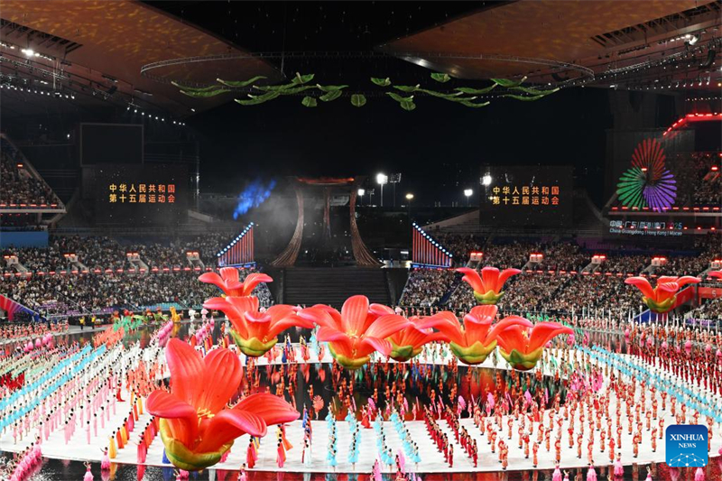 H τελετή έναρξης των 15ων Εθνικών Αγώνων της Κίνας πραγματοποιήθηκε στην πόλη Γκουανγκτζόου