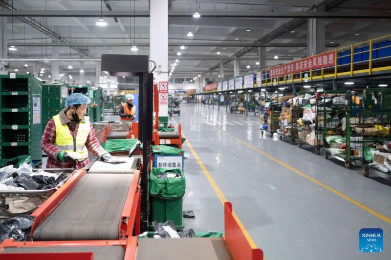 Η China Post καταβάλλει κάθε δυνατή προσπάθεια για να εξασφαλίσει την παράδοση των δεμάτων για το φεστιβάλ ηλεκτρονικών αγορών «Double Eleven»