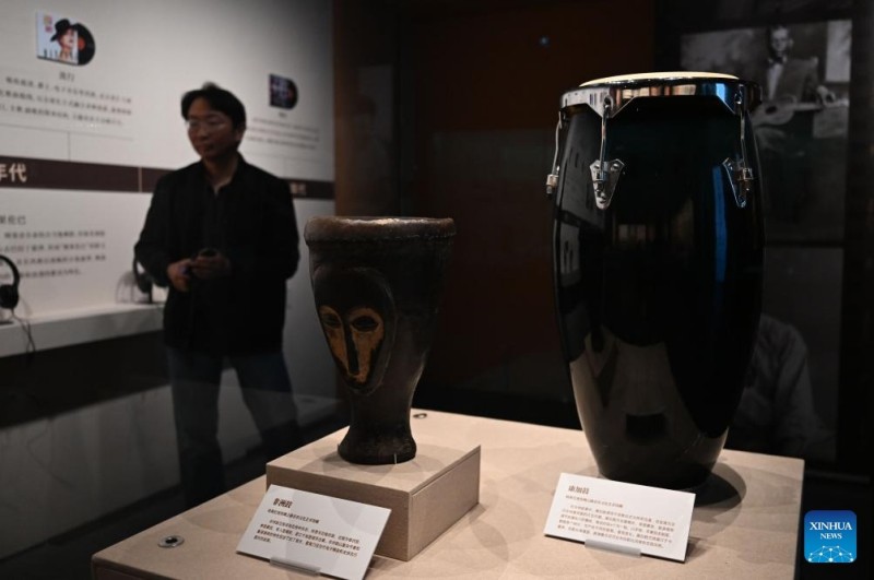 Έκθεση με θέμα τις διάφορες μουσικές κουλτούρες κατά μήκος του αρχαίου Δρόμου του Μεταξιού πραγματοποιήθηκε στο Γκουάνγκτζου