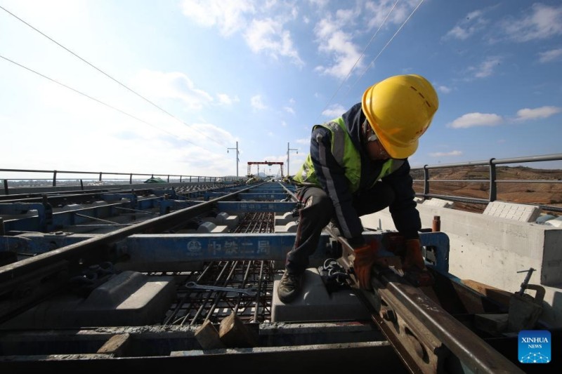 Υπό κατασκευή η σιδηροδρομική γραμμή υψηλής ταχύτητας Τσονγκτσίνγκ-Κουνμίνγκ