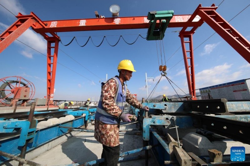 Υπό κατασκευή η σιδηροδρομική γραμμή υψηλής ταχύτητας Τσονγκτσίνγκ-Κουνμίνγκ