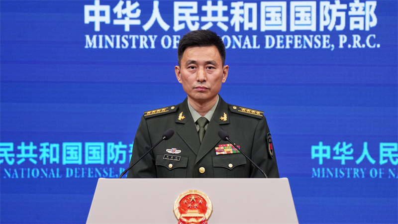 Φωτογραφία αρχείου του εκπροσώπου του κινεζικού υπουργείου Άμυνας, Τζανγκ Σιαογκάνγκ, 30 Οκτωβρίου 2025.