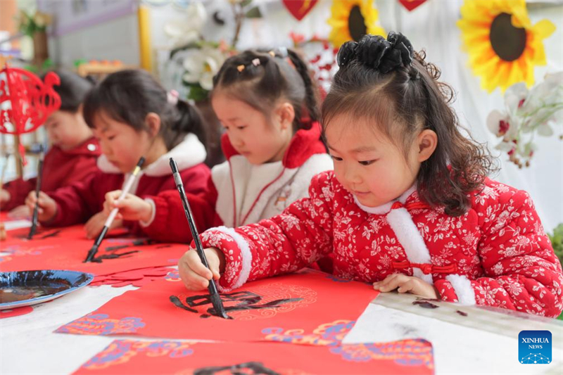 Διάφορες δραστηριότητες πραγματοποιούνται σε όλη την Κίνα για τον εορτασμό της επερχόμενης Πρωτοχρονιάς