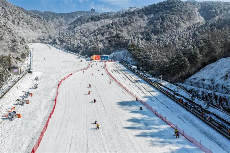 Η δημοτικότητα των χειμερινών σπορ γνωρίζει άνθηση στην επαρχία Τζετζιάνγκ