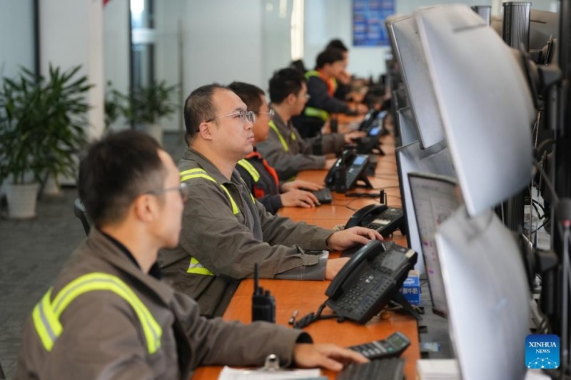 Το λιμάνι  Νινγκμπό-Τζουσάν βλέπει τη διακίνηση φορτίου να ξεπερνά τα 1,4 δισεκατομμύρια τόνους το 2025