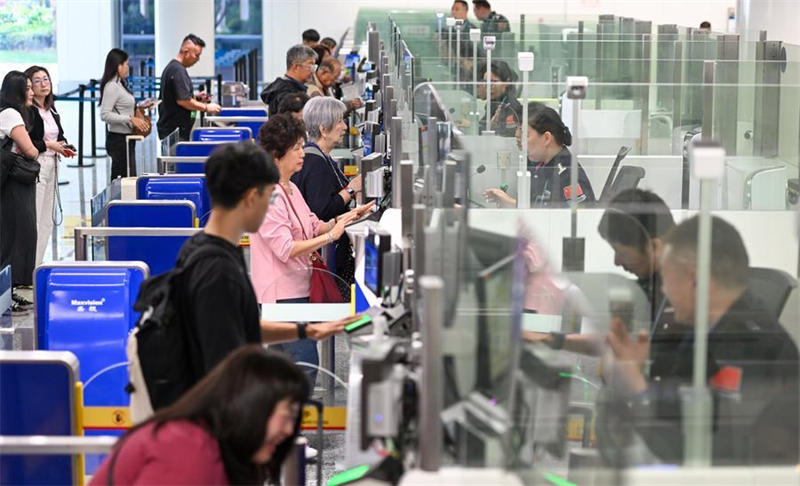 Ο πρώτος μήνας ειδικών τελωνειακών ελέγχων σε ολόκληρο το νησί του Ελεύθερου Λιμένα της επαρχίας Χαϊνάν βελτιώνει την εξυπηρέτηση των επιβατών