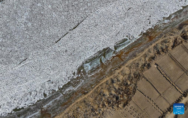 Το τοπίο του παγωμένου Κίτρινου Ποταμού εν μέσω ψυχρού κύματος