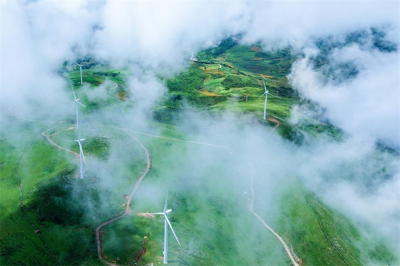 Από την έρημο Γκόμπι έως τη θάλασσα: η αιολική ενέργεια αποτελεί τον ακρογωνιαίο λίθο της πράσινης μετάβασης της Κίνας