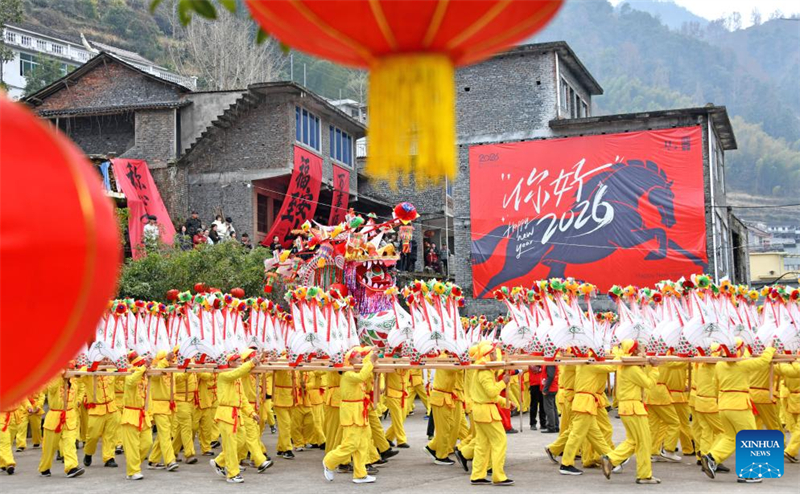 Διάφορες εορταστικές εκδηλώσεις διοργανώνονται σε όλη την Κίνα για τον εορτασμό του επερχόμενου Κινεζικού Νέου Έτους