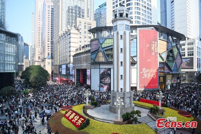 Η Κίνα καταγράφει 596 εκατομμύρια εγχώρια τουριστικά ταξίδια κατά τη διάρκεια των διακοπών του Φεστιβάλ της Άνοιξης