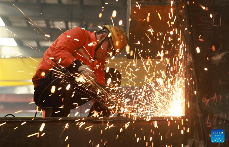 Η παραγωγή ξαναρχίζει μετά τις διακοπές του Φεστιβάλ της Άνοιξης σε όλη την Κίνα