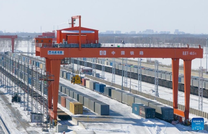 Ο ανατολικός άξονας της υπηρεσίας μεταφοράς εμπορευμάτων Κίνας-Ευρώπης καταγράφει πάνω από 1.000 δρομολόγια το 2026