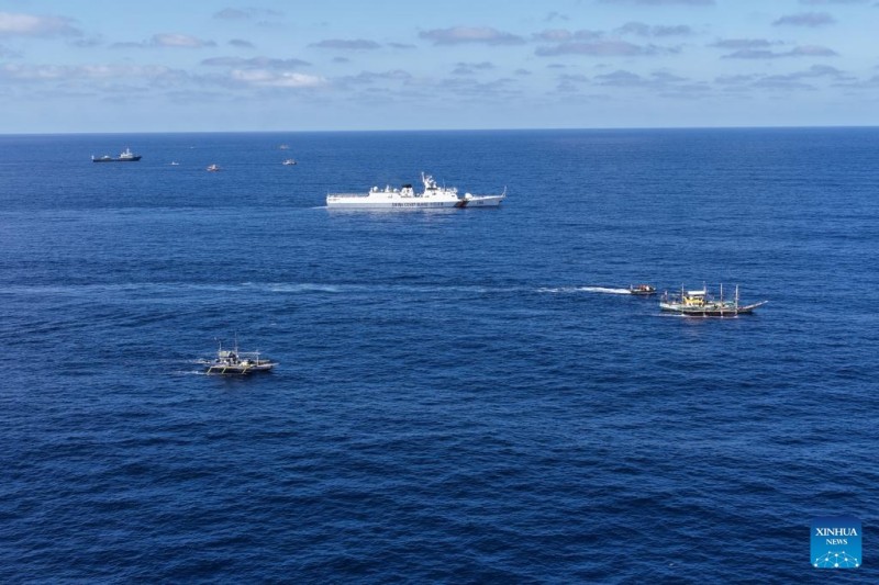 Η Κινεζική Ακτοφυλακή απέλασε φιλιππινέζικα σκάφη που εισέβαλαν στα ύδατα του Χουανγκγιάν Ντάο