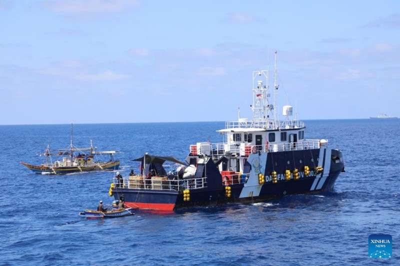Η Κινεζική Ακτοφυλακή απέλασε φιλιππινέζικα σκάφη που εισέβαλαν στα ύδατα του Χουανγκγιάν Ντάο