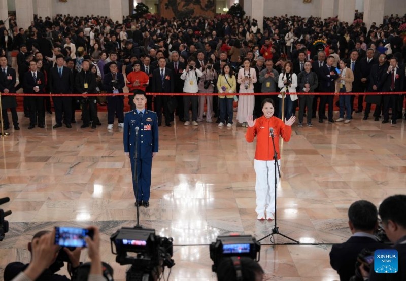 Εκπρόσωποι του Εθνικού Λαϊκού Συνεδρίου συμμετέχουν σε ομαδική συνέντευξη πριν από την ετήσια σύνοδο