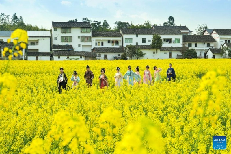 Ανοιξιάτικα τοπία σε όλη την Κίνα