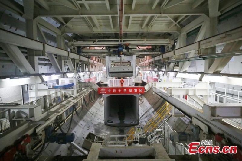 Σε εξέλιξη η κατασκευή της υποθαλάσσιας σήραγγας του κόλπου Τζιαοζού